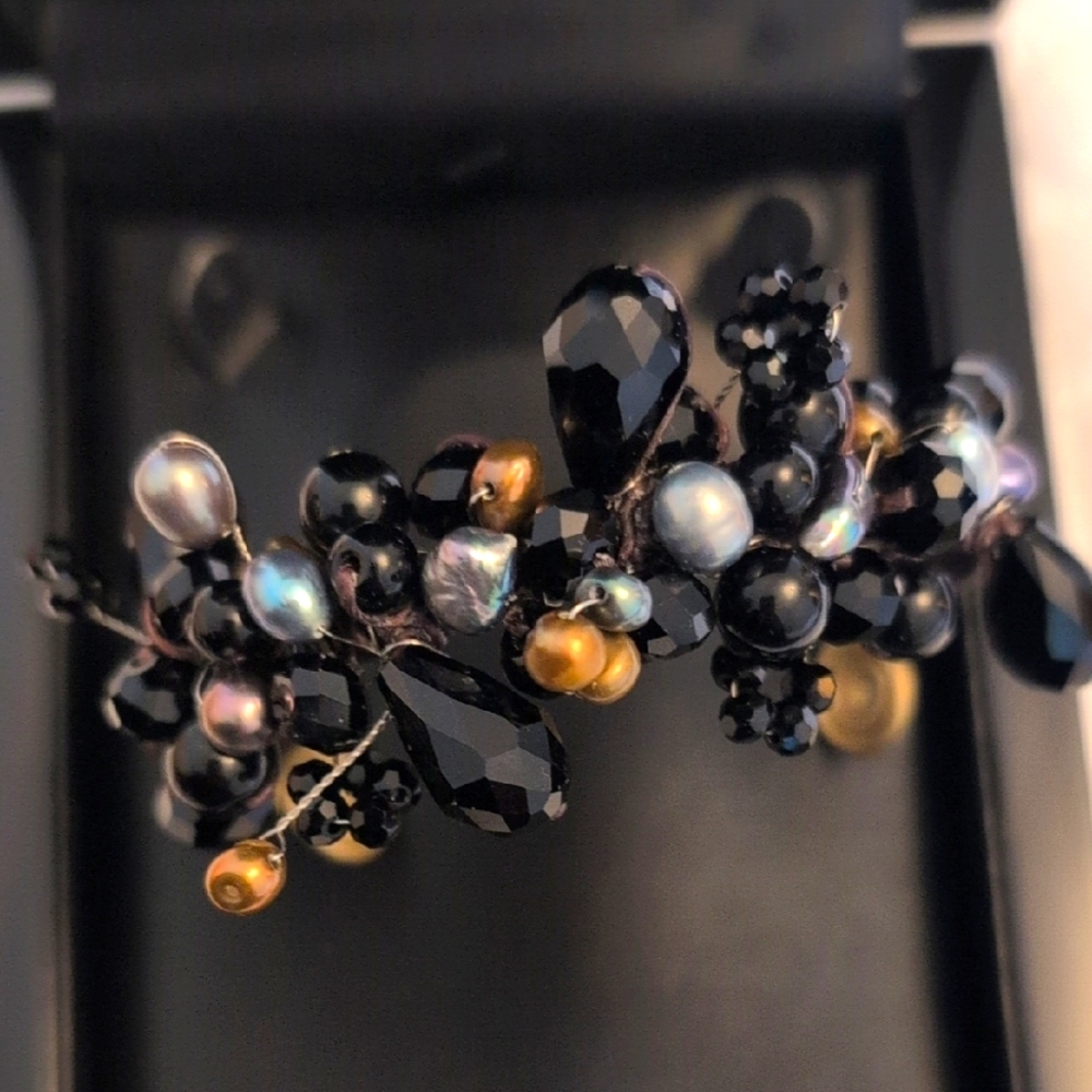 Elegant Vintage crystal  and‎ Pearl Bracelet